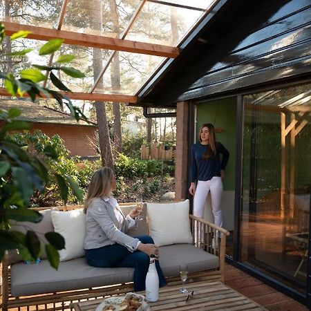 Zen-Bungalow No 1 Met Sauna En Hottub Rheezerveen Exterior photo