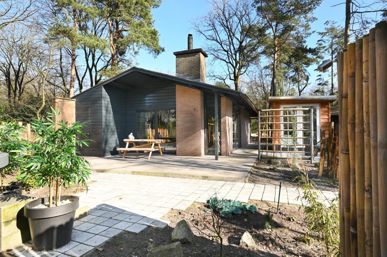 Zen-Bungalow No 1 Met Sauna En Hottub Rheezerveen Exterior photo