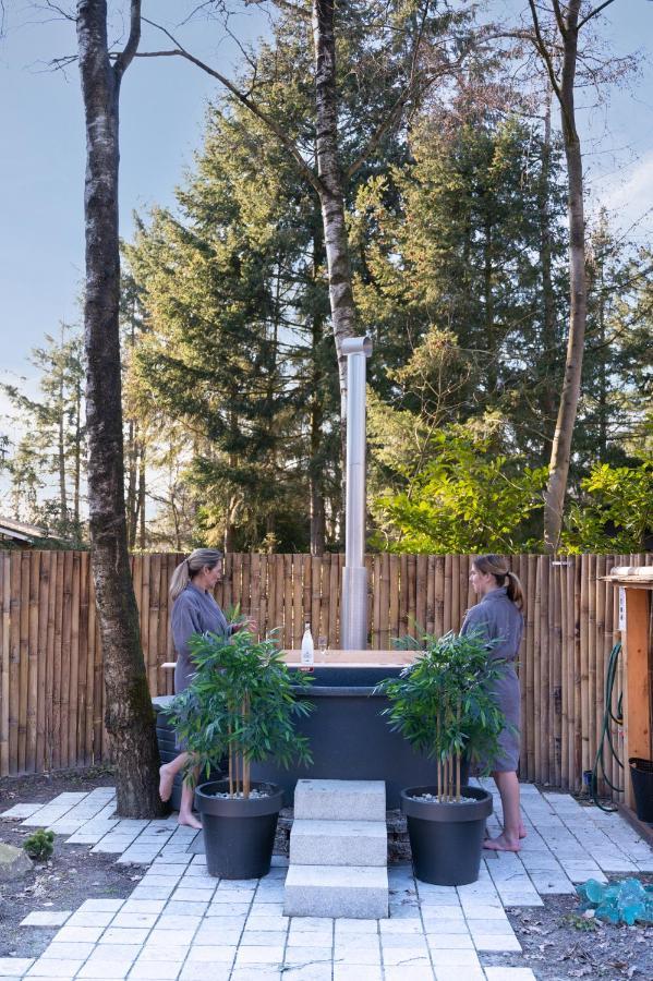 Zen-Bungalow No 1 Met Sauna En Hottub Rheezerveen Exterior photo