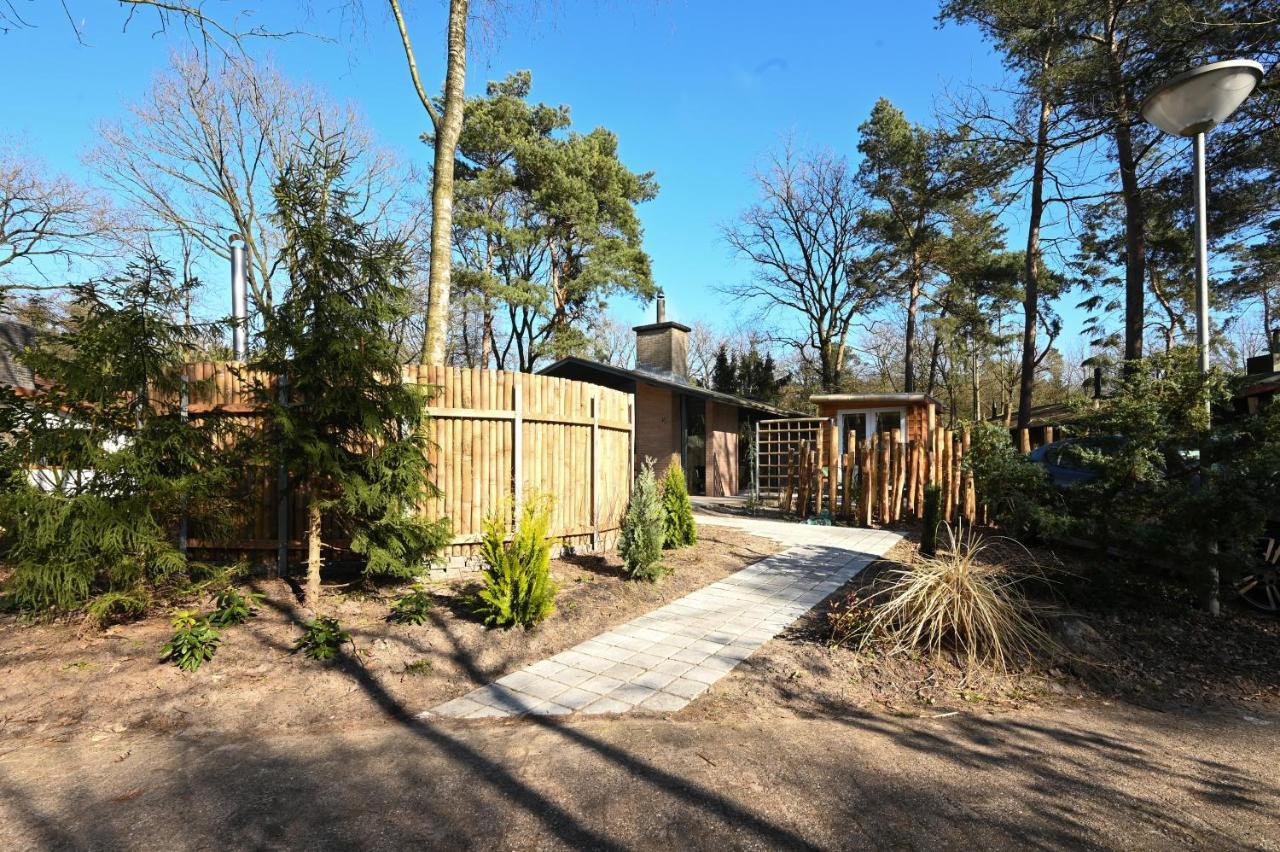 Zen-Bungalow No 1 Met Sauna En Hottub Rheezerveen Exterior photo